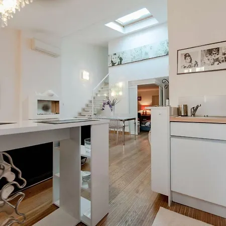 Elegante Appartmento Nel Quadrato D'oro A St Tropez サントロペ